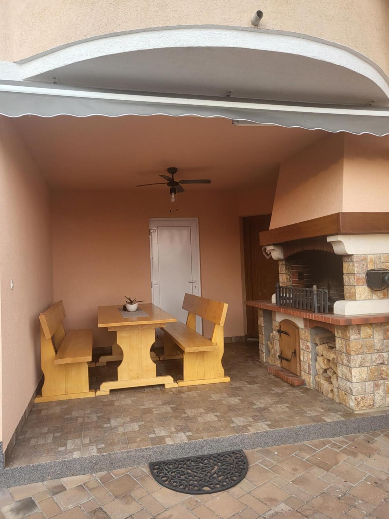 Apartmani Andiks Dramalj Exterior photo