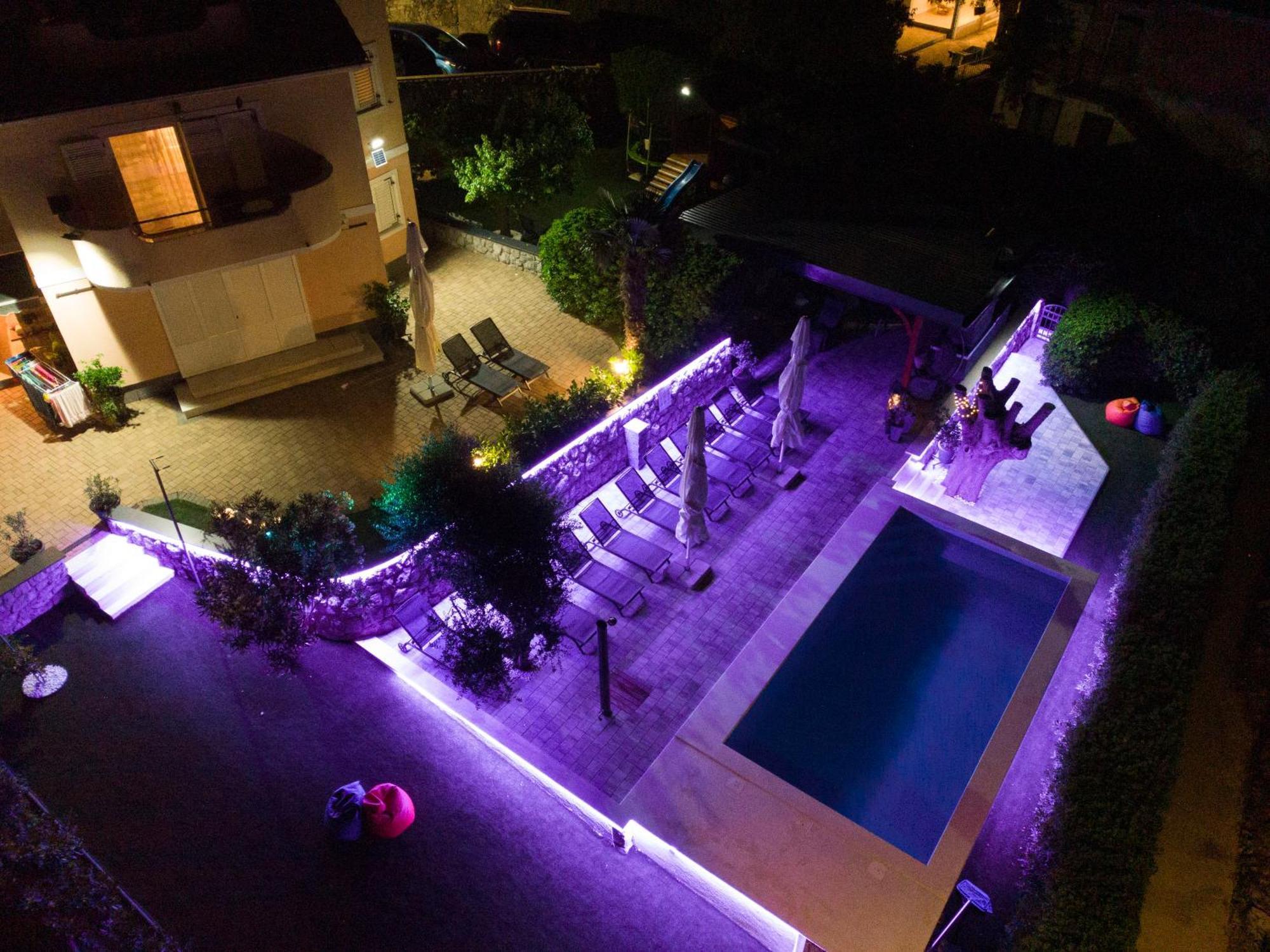 Apartmani Andiks Dramalj Exterior photo